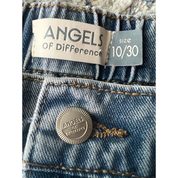 Angels of Difference Light Wash Distressed Straight Leg Jean Sz 10/30 - Picture 3 of 11